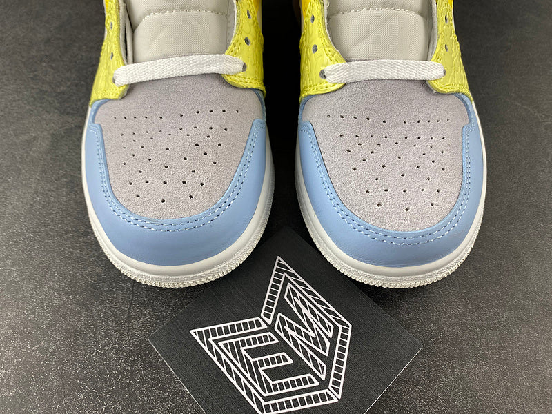 Jordan 1 Mid To My First Coach (W) - DRIP DOS ARTISTAS 