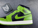 Air Jordan 1 Mid Altitude Green (Women's) - DRIP DOS ARTISTAS 