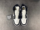 Jordan 1 Mid Patent Black White Gold - DRIP DOS ARTISTAS 