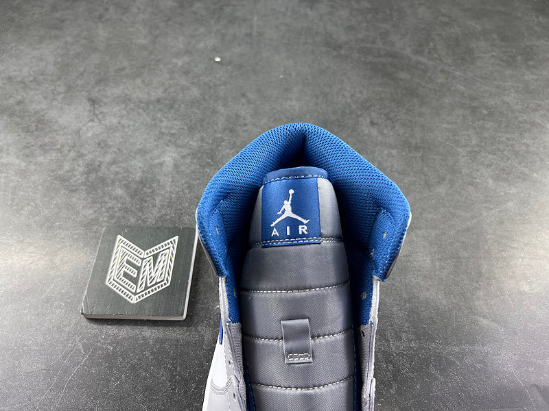Air Jordan 1 Mid True Blue - DRIP DOS ARTISTAS 