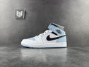 Air Jordan 1 Mid SE Ice Blue (2023) - DRIP DOS ARTISTAS 