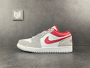 Jordan 1 Low SE Light Smoke Grey Gym Red - DRIP DOS ARTISTAS 