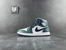Air Jordan 1 Mid SE Seahawks (Women's) - DRIP DOS ARTISTAS 